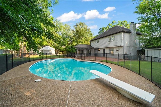 1490 COBBLESTONE CV, Germantown, TN 38138