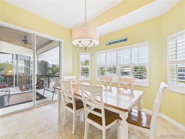 11730 W Sunnybrook Court, Crystal River, FL 34429