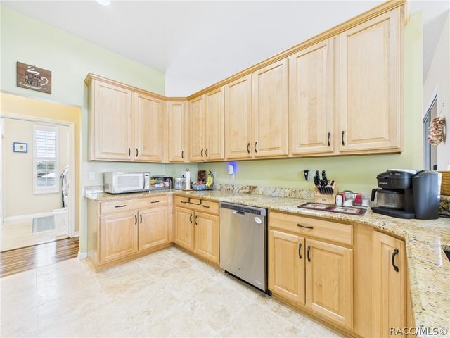 11730 W Sunnybrook Court, Crystal River, FL 34429