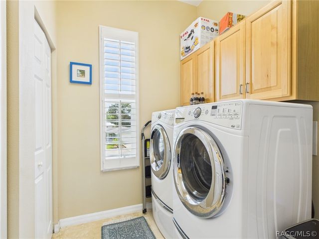 11730 W Sunnybrook Court, Crystal River, FL 34429