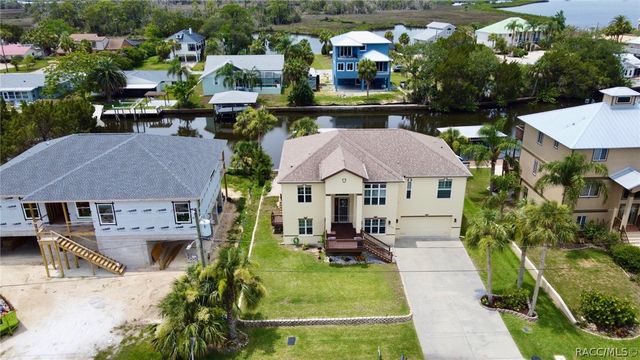 11730 W Sunnybrook Court, Crystal River, FL 34429