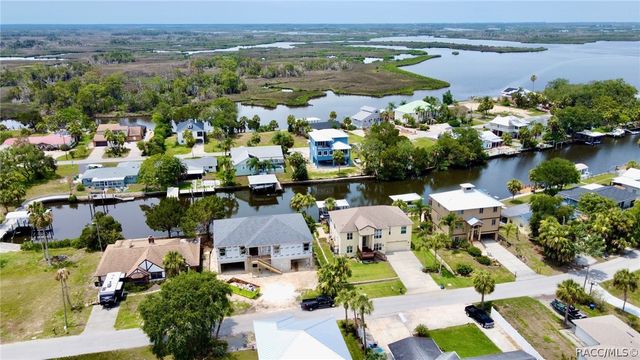 11730 W Sunnybrook Court, Crystal River, FL 34429