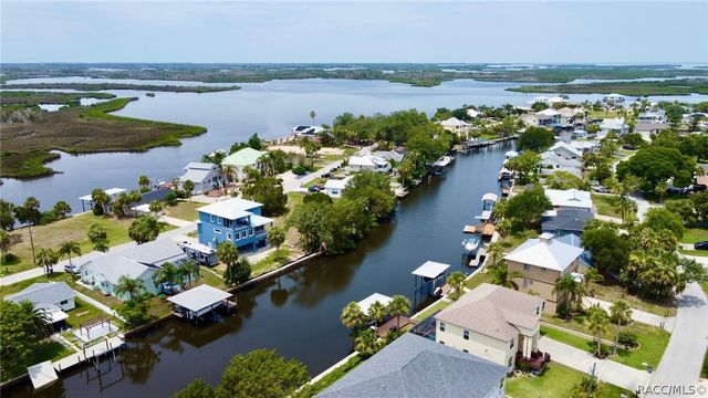 11730 W Sunnybrook Court, Crystal River, FL 34429