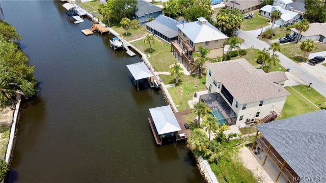11730 W Sunnybrook Court, Crystal River, FL 34429