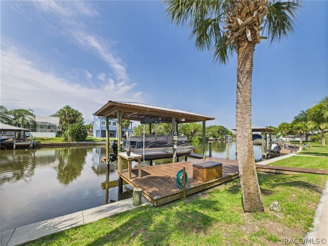 11730 W Sunnybrook Court, Crystal River, FL 34429
