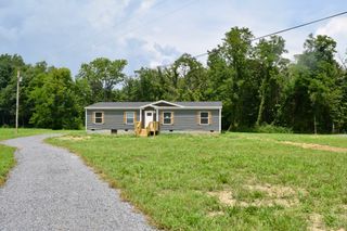 2192 Shrum Cemetery Rd, Westmoreland, TN 37186