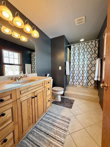 363 SUNNYBROOK DRIVE, Oshkosh, WI 54904