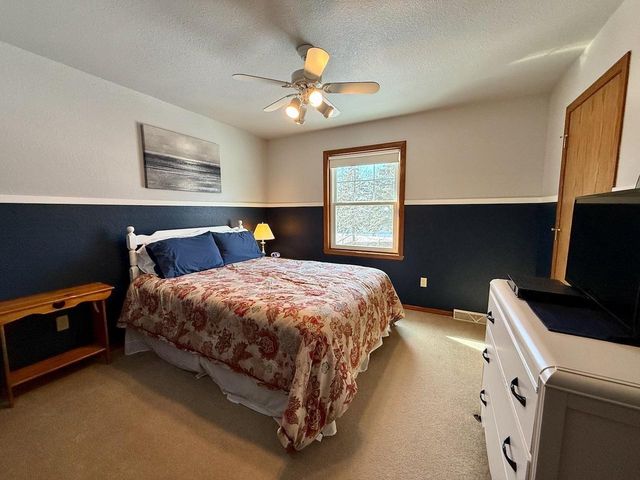 363 SUNNYBROOK DRIVE, Oshkosh, WI 54904