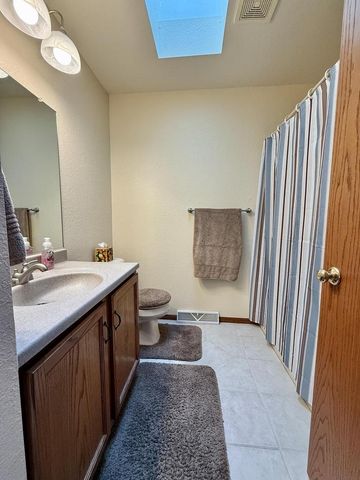 363 SUNNYBROOK DRIVE, Oshkosh, WI 54904