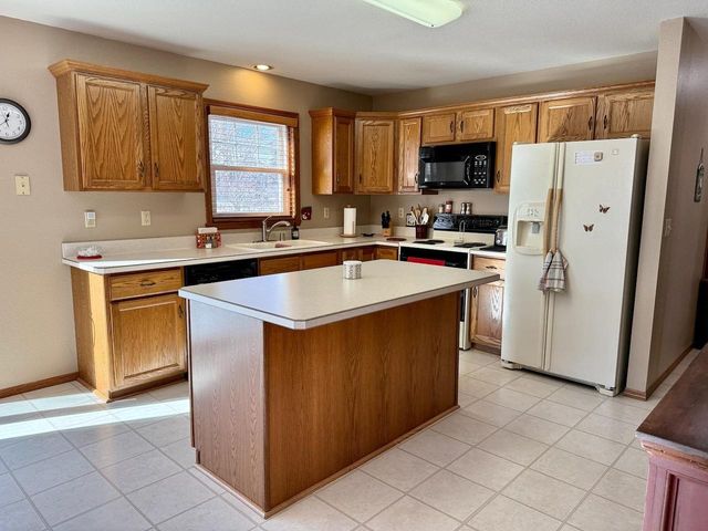 363 SUNNYBROOK DRIVE, Oshkosh, WI 54904