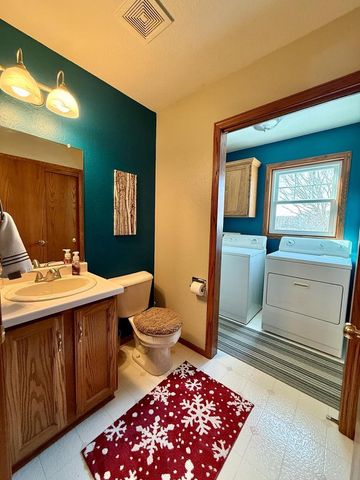 363 SUNNYBROOK DRIVE, Oshkosh, WI 54904