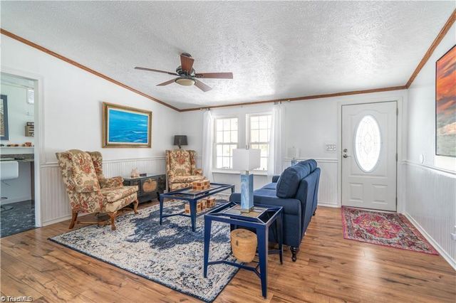 1007 High Rock Shores Drive, Lexington, NC 27292