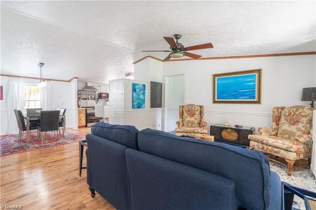 1007 High Rock Shores Drive, Lexington, NC 27292