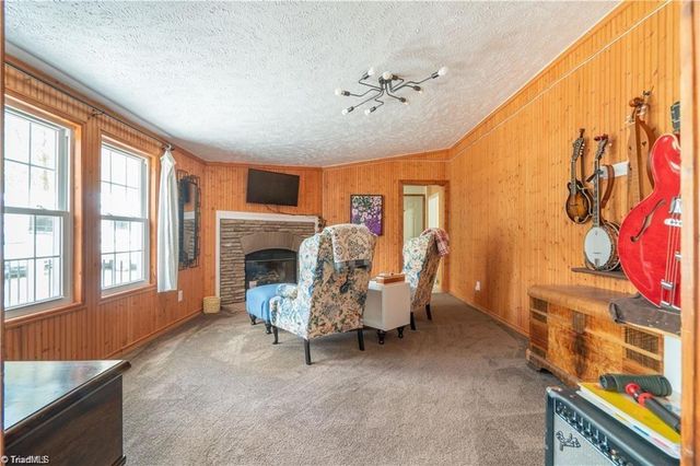 1007 High Rock Shores Drive, Lexington, NC 27292