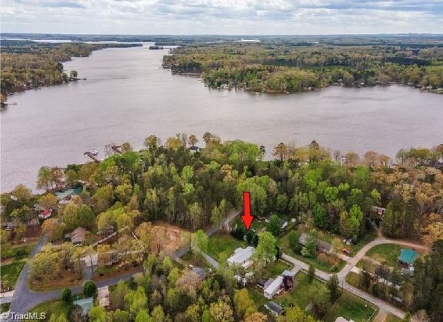 1007 High Rock Shores Drive, Lexington, NC 27292