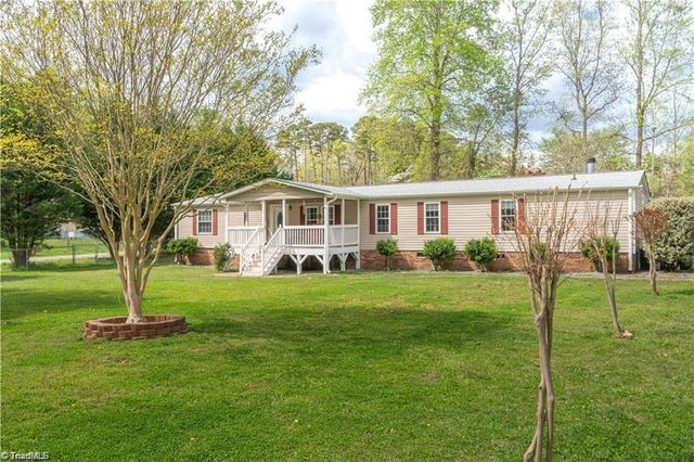 1007 High Rock Shores Drive, Lexington, NC 27292