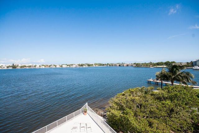 301 Croton Avenue 405, Lantana, FL 33462