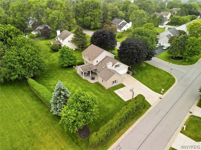 72 Burbank Drive, Orchard Park, NY 14127