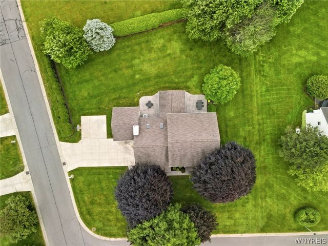 72 Burbank Drive, Orchard Park, NY 14127
