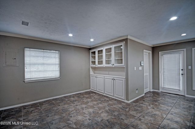 219 Rollingwood Drive, Jackson, MS 39211