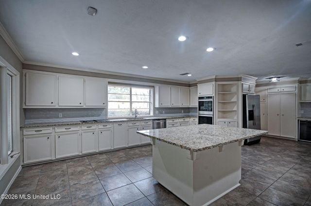 219 Rollingwood Drive, Jackson, MS 39211