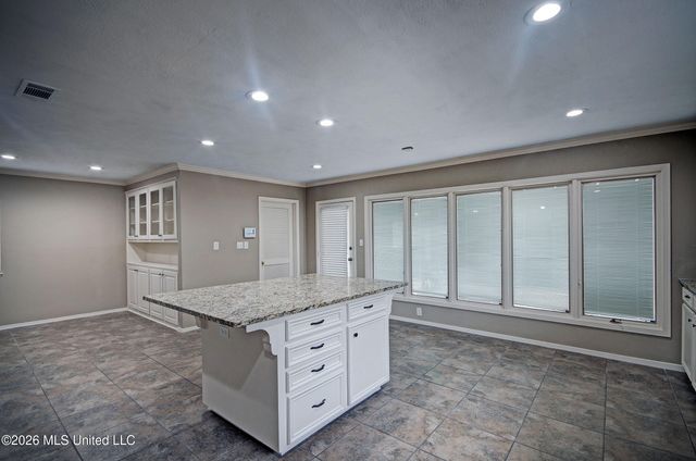 219 Rollingwood Drive, Jackson, MS 39211