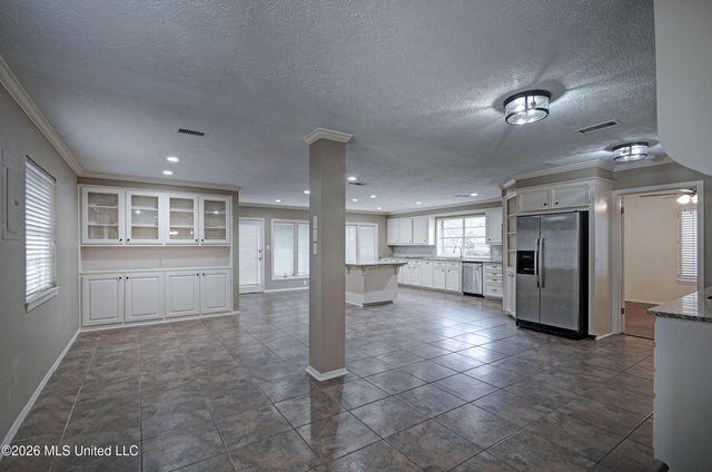 219 Rollingwood Drive, Jackson, MS 39211