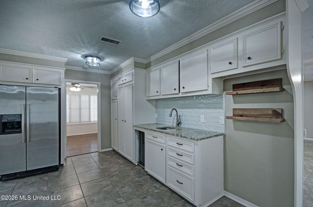 219 Rollingwood Drive, Jackson, MS 39211