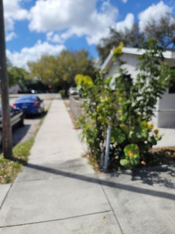 2241 Freedom Street, Hollywood, FL 33020