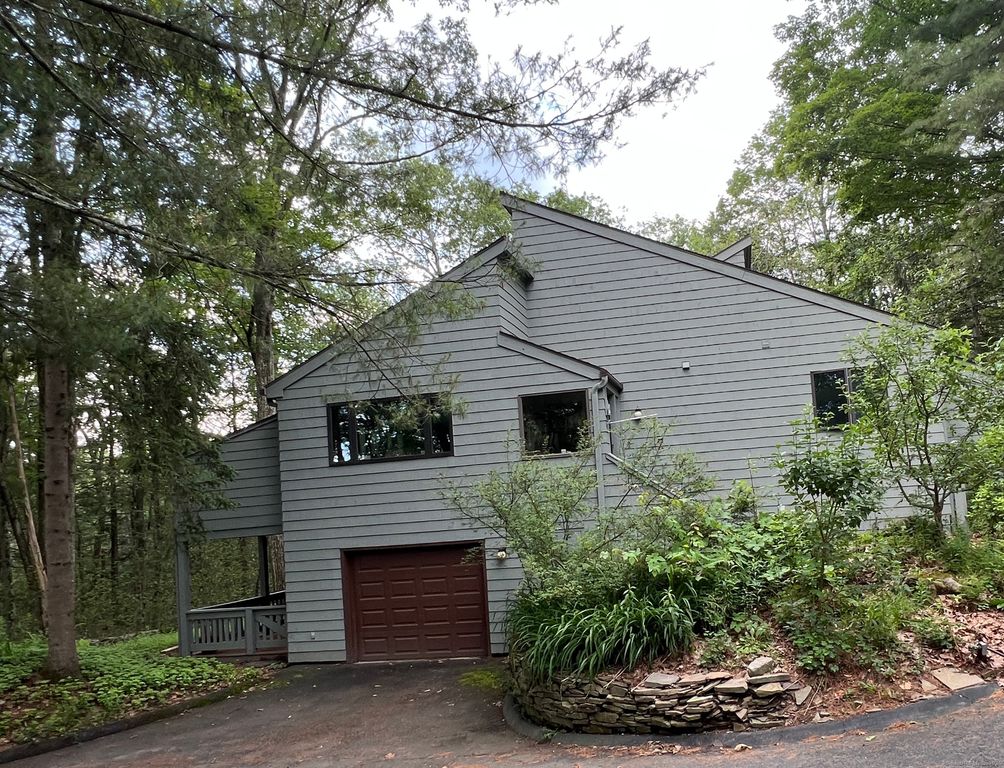 299 Cliffside Drive, Torrington, CT 06790