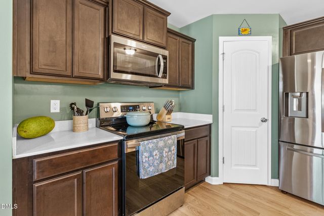 7552 Oliver Park Drive, Whitsett, NC 27377