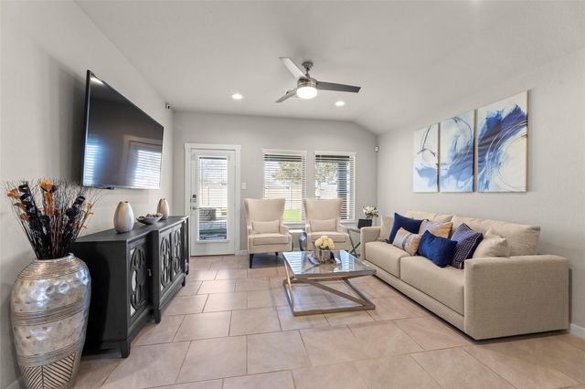 7526 Highland Chase Drive, Richmond, TX 77407