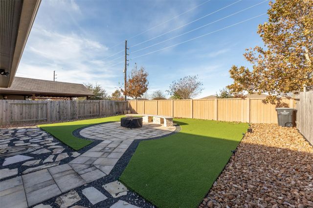 7526 Highland Chase Drive, Richmond, TX 77407