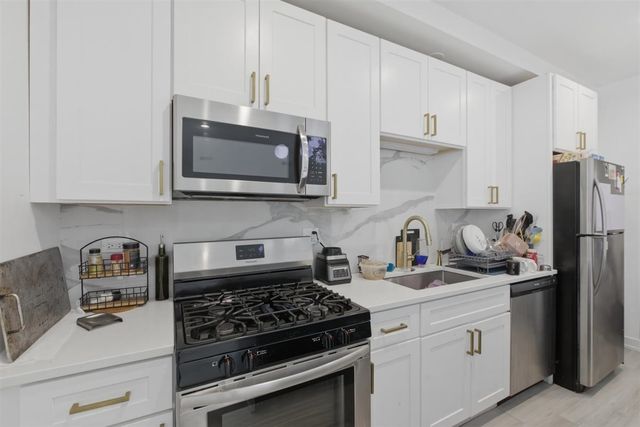 4939 N St. Louis Avenue 3N, Chicago, IL 60625
