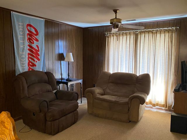 314 Waverly Wood Ln, Helena, AR 72342