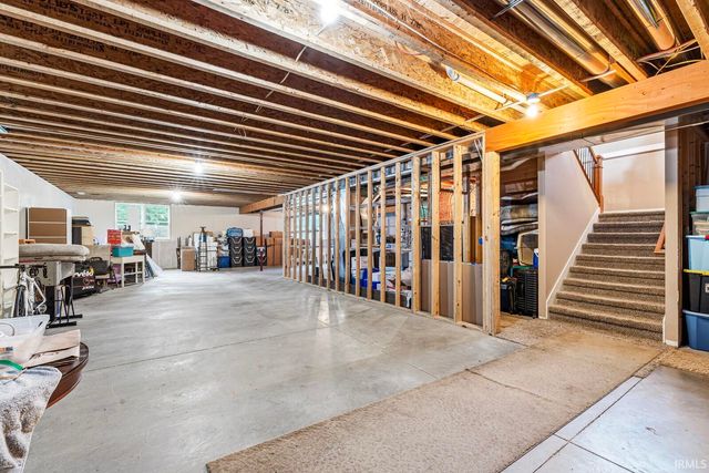 54229 County Road 1, Elkhart, IN 46514