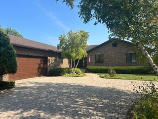 38715 N Red Oak Terrace, Wadsworth, IL 60083