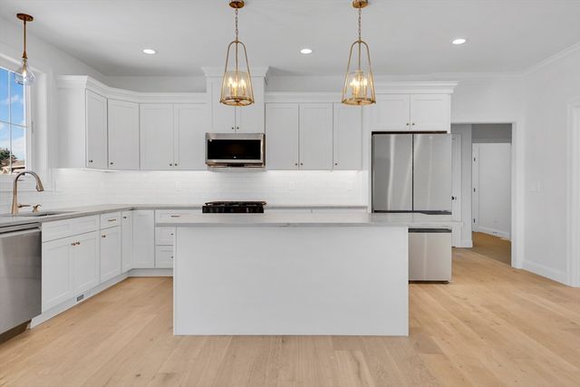 91 Nicole Terrace, Agawam, MA 01030