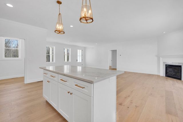 91 Nicole Terrace, Agawam, MA 01030