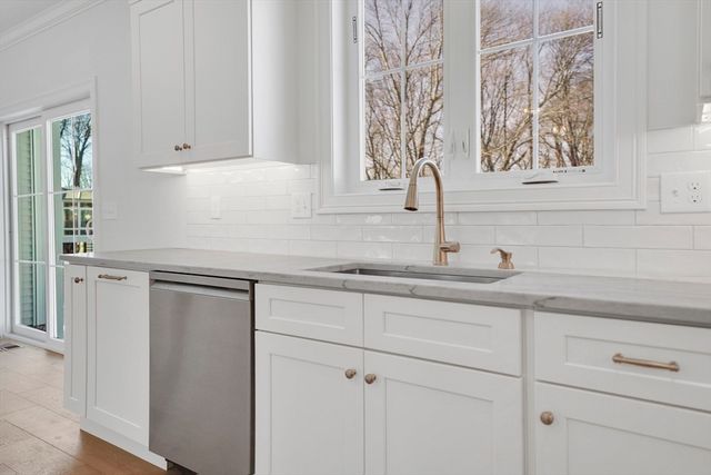 91 Nicole Terrace, Agawam, MA 01030