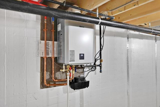 91 Nicole Terrace, Agawam, MA 01030