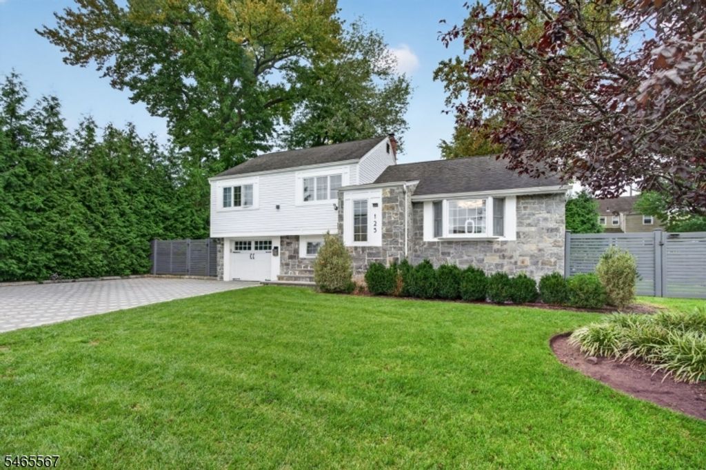 125 Druid Ave, Dumont Boro, NJ 07628 — photo 2