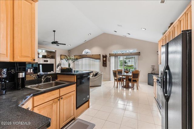 9 Derry Meeting Drive, Manalapan, NJ 07726