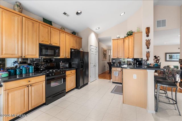 9 Derry Meeting Drive, Manalapan, NJ 07726