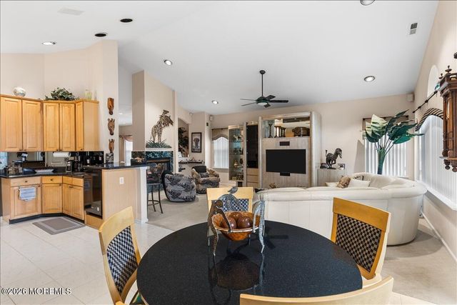 9 Derry Meeting Drive, Manalapan, NJ 07726