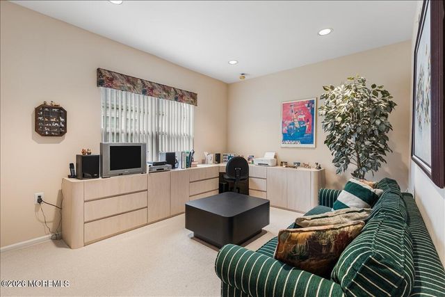 9 Derry Meeting Drive, Manalapan, NJ 07726