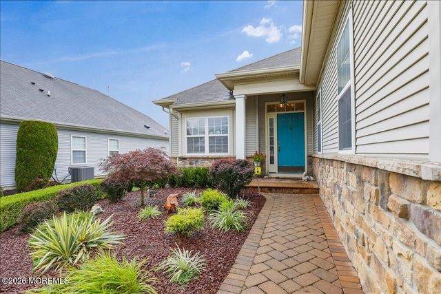 9 Derry Meeting Drive, Manalapan, NJ 07726
