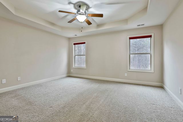 120 Meadow View Glen, Newnan, GA 30265