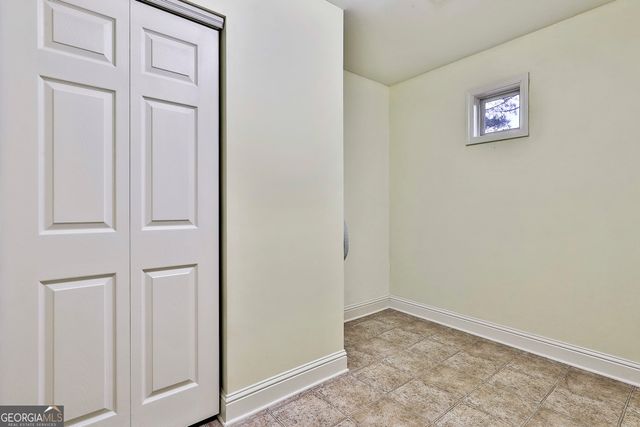 120 Meadow View Glen, Newnan, GA 30265