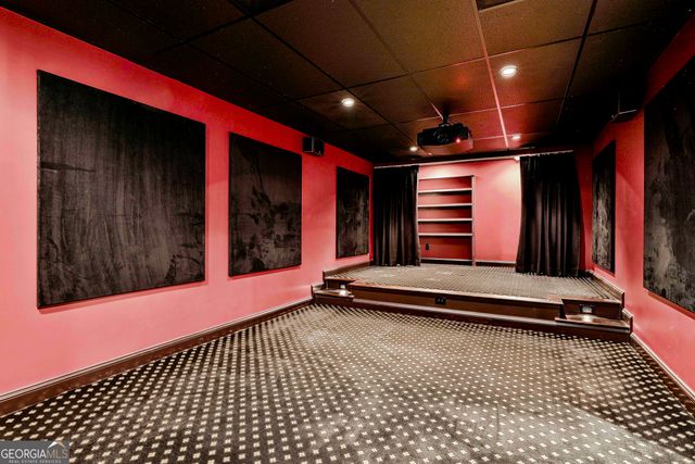 120 Meadow View Glen, Newnan, GA 30265